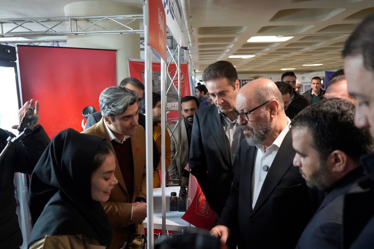 حضور گوشتیران در نمایشگاه دستاوردهای تحقیق و توسعه بنیاد مستضعفان